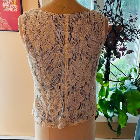 SPENCER ALEXIS | sparkly gold sleeveless blouse MP - Picture 6 of 9